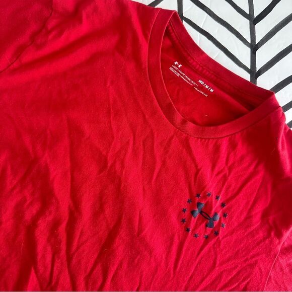 Under Armour Size M Loose Fit American Flag Freedom Tee Shirt - Picture 1 of 4